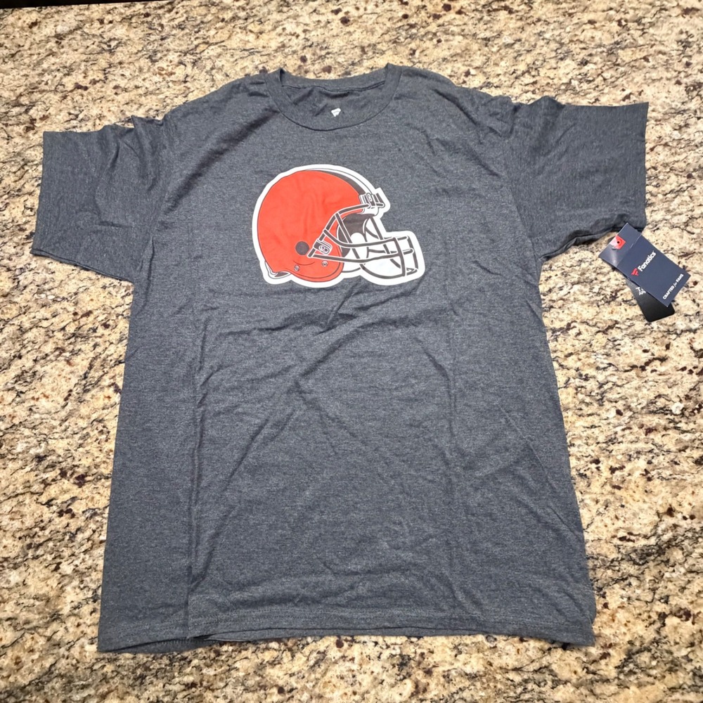 NEW Fanatics Cleveland Browns NFL Mens T-Shirt Charcoal Gray Helmet XL ws